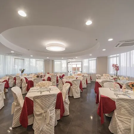 Hotel Fausto 2*